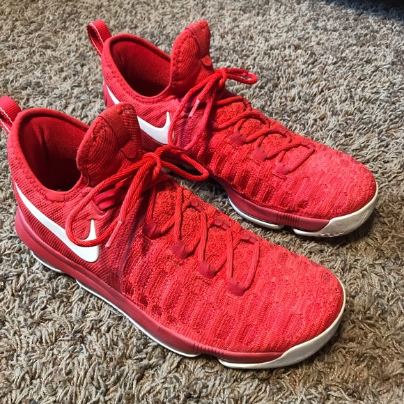 kd 9 varsity red